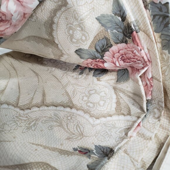 Jessica McClintock  Floral Shower Stall Curtain with Valance - Picture 4 of 6